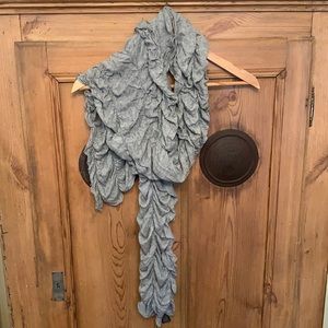 Women’s Eddie Bauer Grey Scrunched Scarf